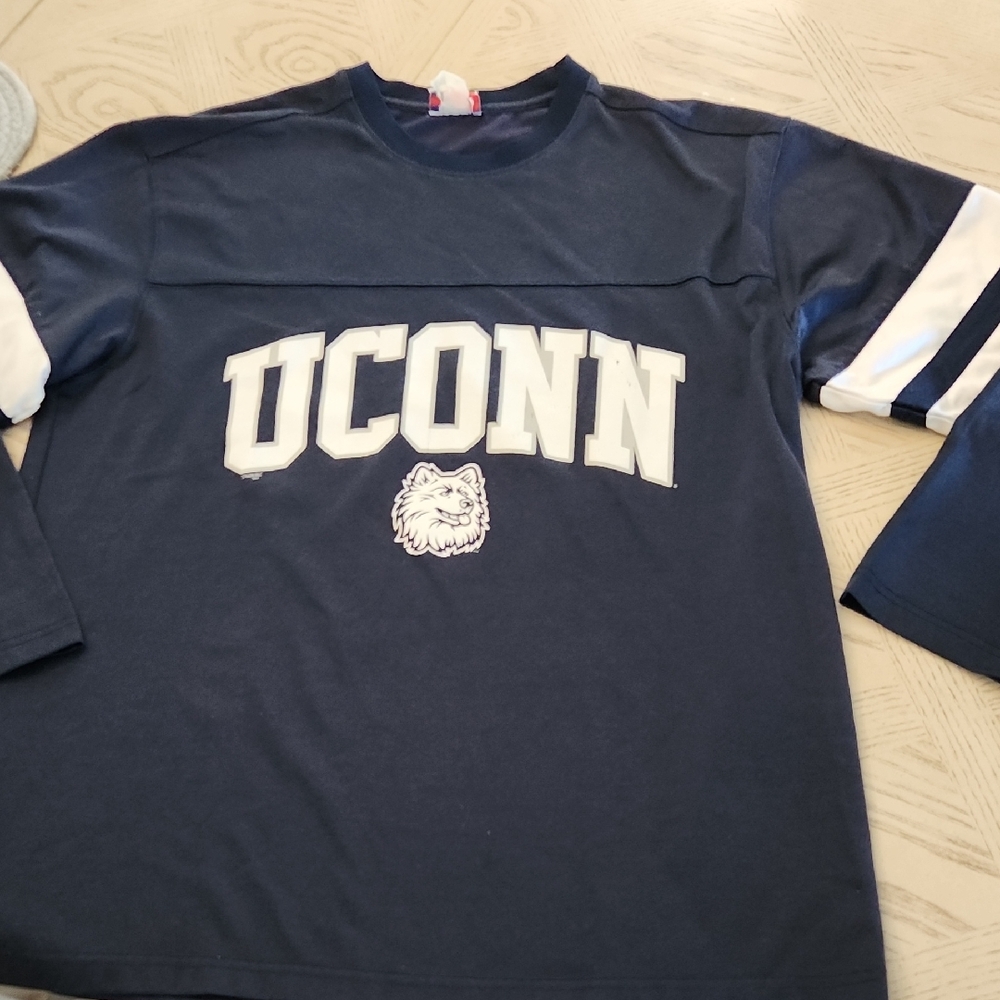 Majestic Vintage UCONN Huskies  Unisex Long Sleeve Nylon Jersey    Size XL